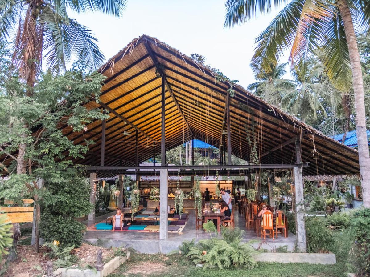 Wonderland Healing Center Hotel Ko Pha Ngan Exterior photo